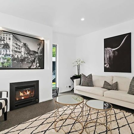 Central Queenstown Luxury Extérieur photo