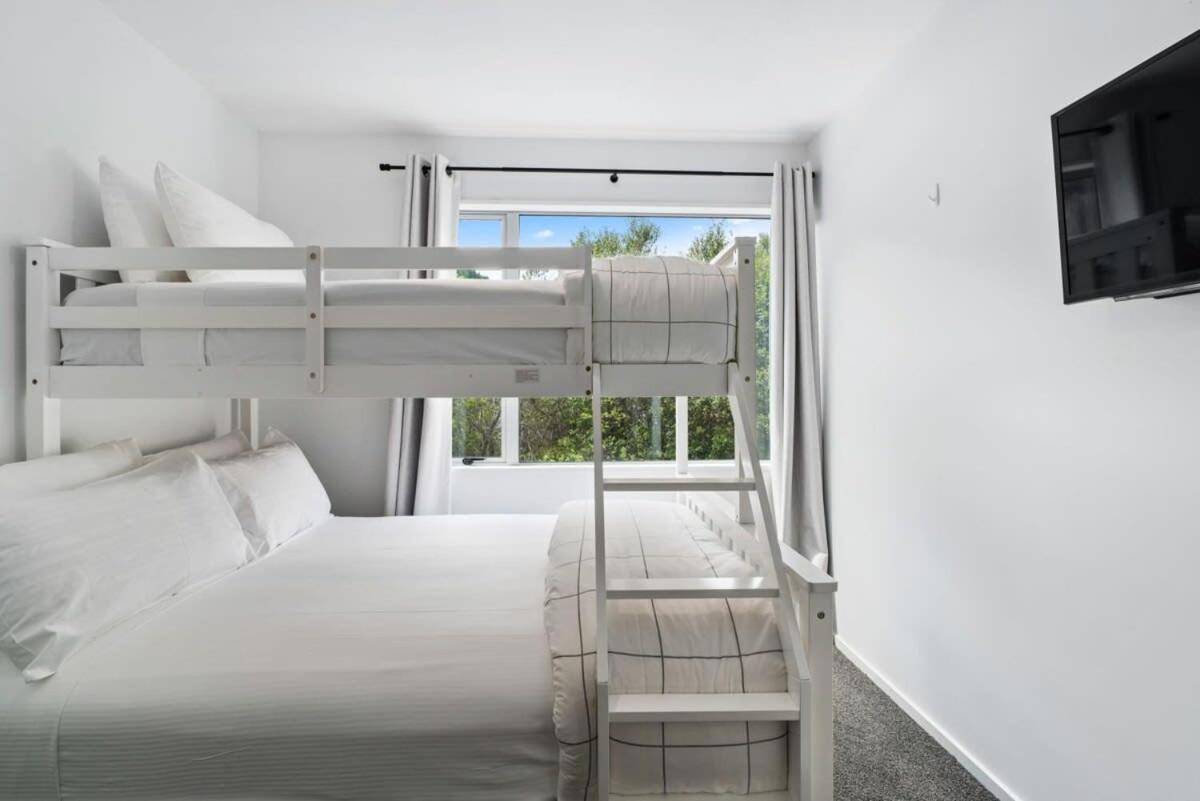 Central Queenstown Luxury Extérieur photo