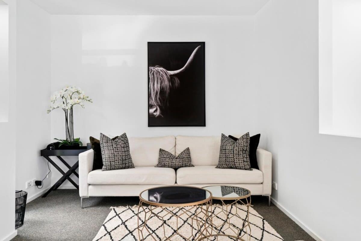 Central Queenstown Luxury Extérieur photo