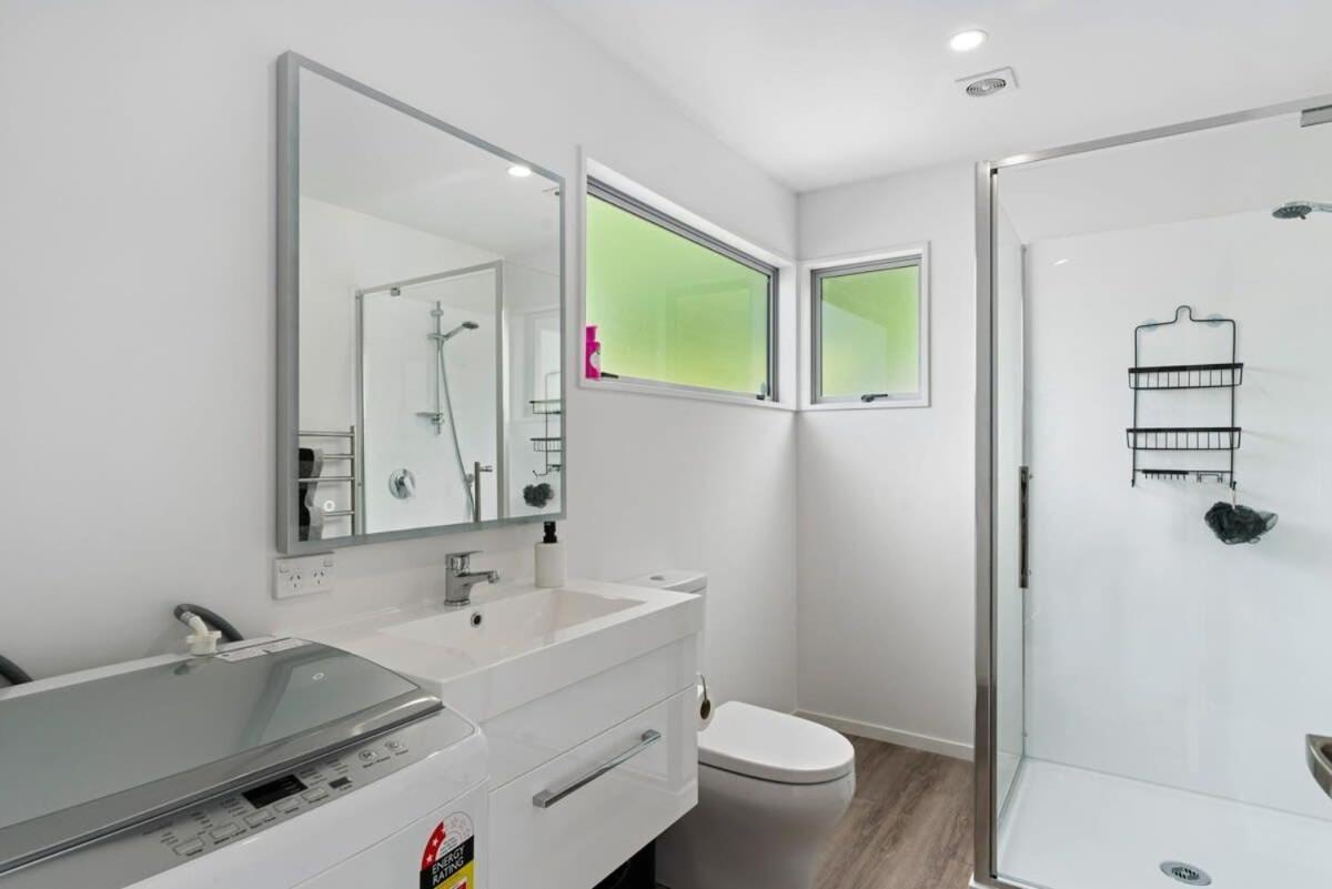 Central Queenstown Luxury Extérieur photo